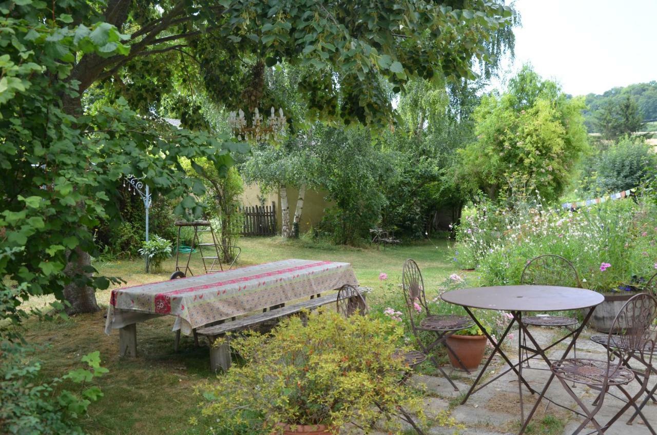 Le Vieux Velo Bed & Breakfast Chaptuzat Exterior photo